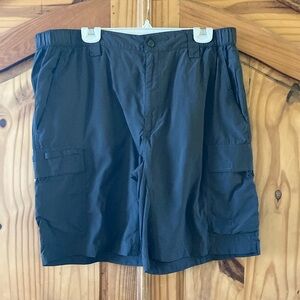 Men The North Face dark gray nylon cargo shorts size XL
